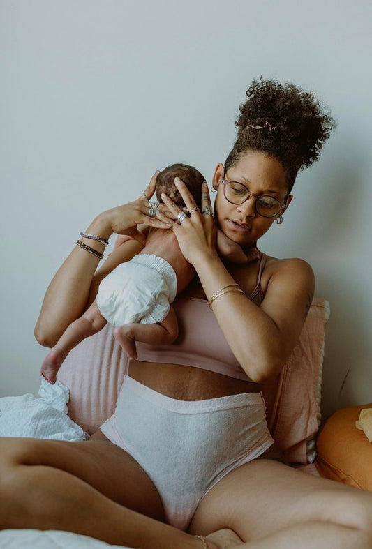 Things I wish I knew as a first time breast feeding mom - Mothership Milk